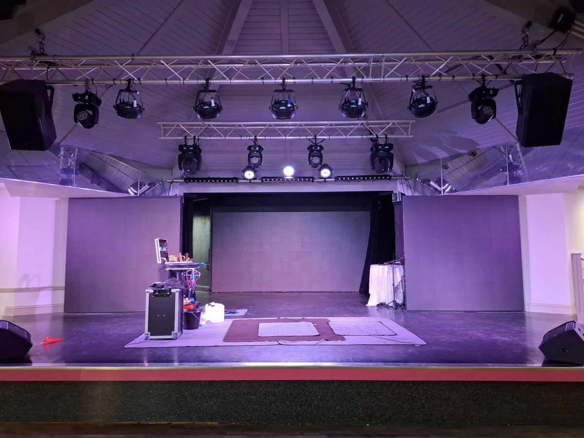 stage show set up